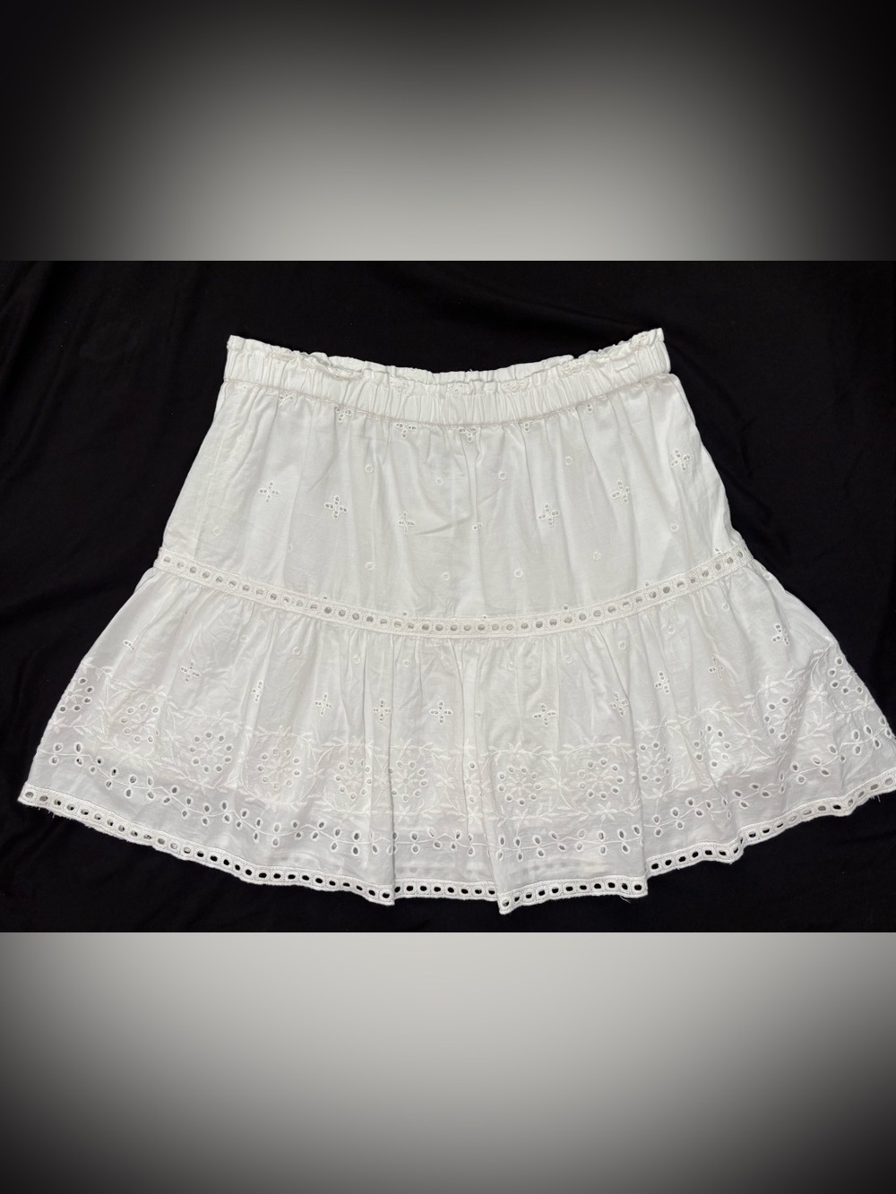 White Eyelet-Embroidered Cotton Skirt by Jennifer & Grace (like new)